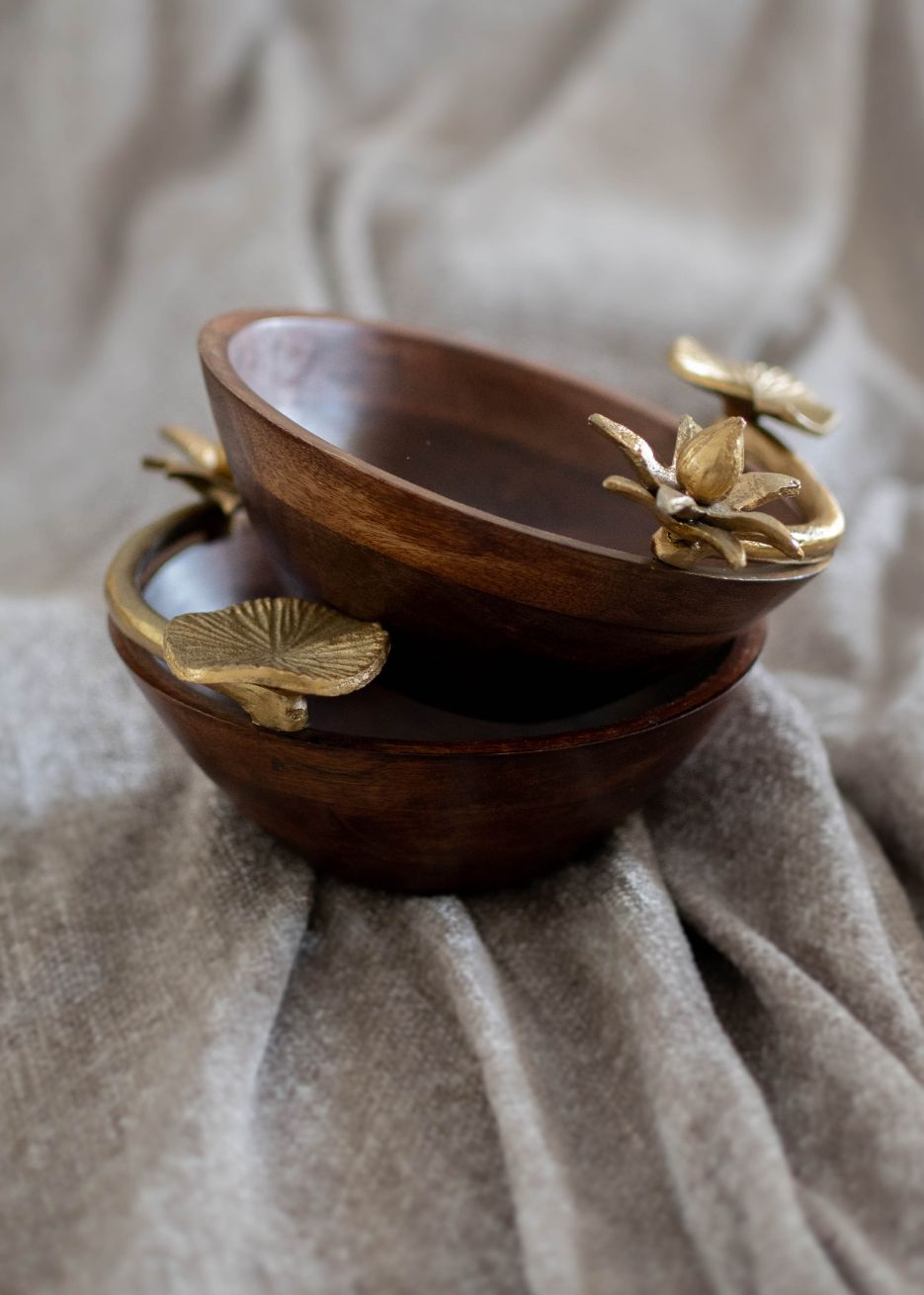 Serving Bowl Wooden - Metal Handle - Bloom - 8"